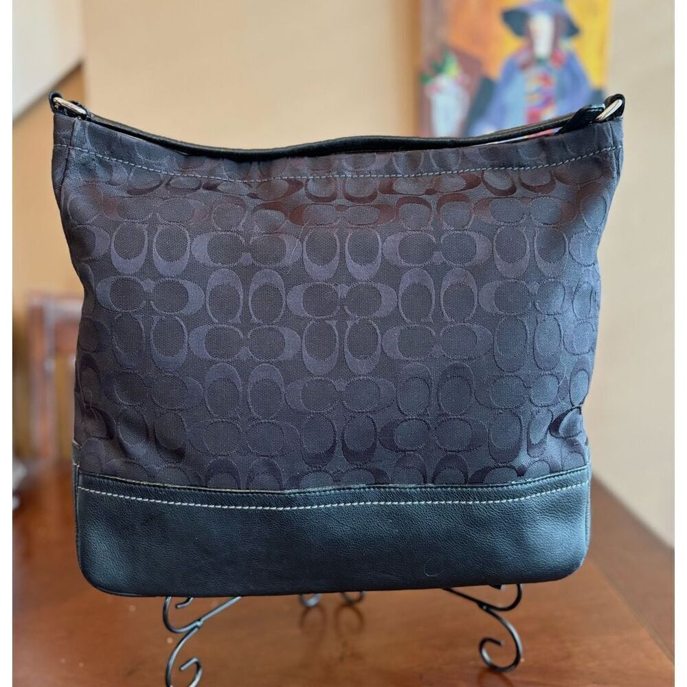 COACH - 🎉HP🎉 EUC Park Signature C Black Hobo/Leather Trim & Strap. BEAUTIFUL! - Picture 8 of 16